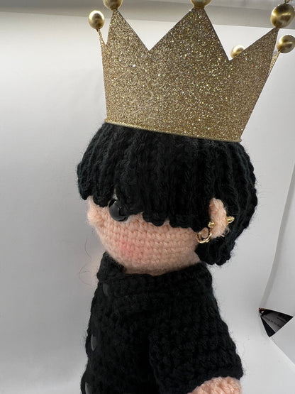 BTS King V who can make anything look beautiful. Hand crochet doll